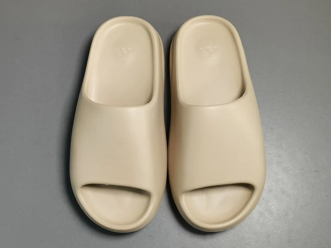 ADIDAS YEEZY SLIDE x PURE