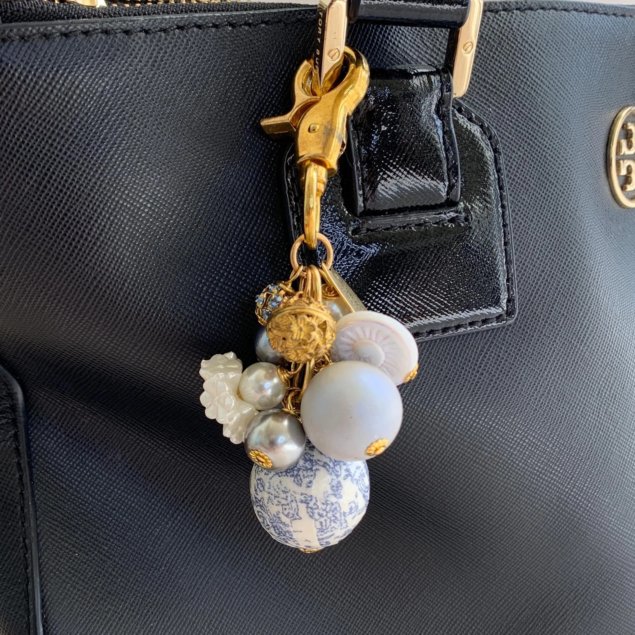 Frosty Purse Charm